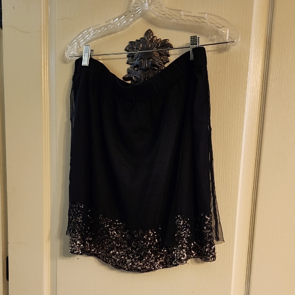 MOSSIMO BLACK with GOLD SEQUIN MINI SKIRT